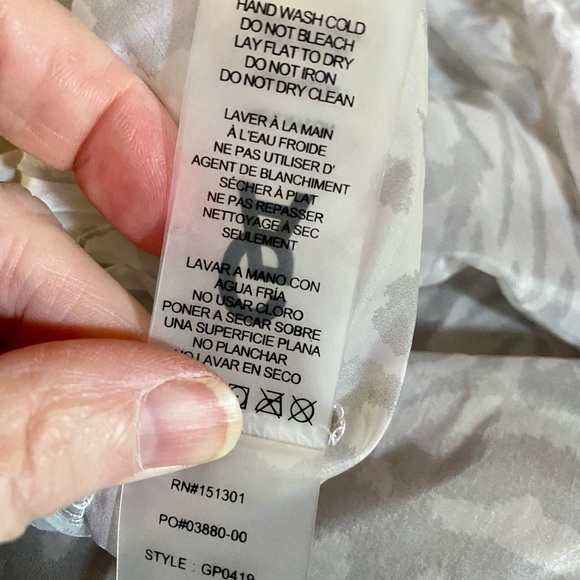 ✨GOOD AMERICAN Icy Leopard Print Windbreaker Jacket✨ NWT - Picture 12 of 16